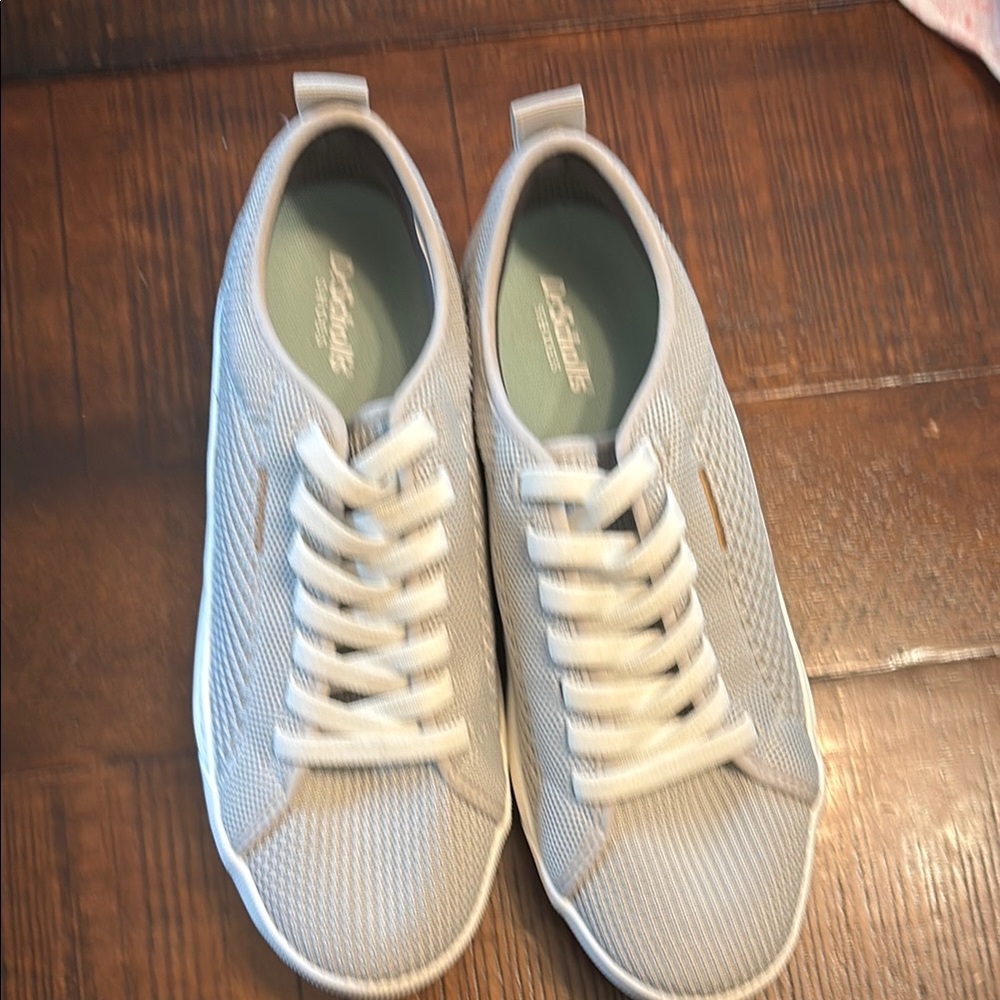 Dr. Scholl's Women's Light Gray Sneakers
